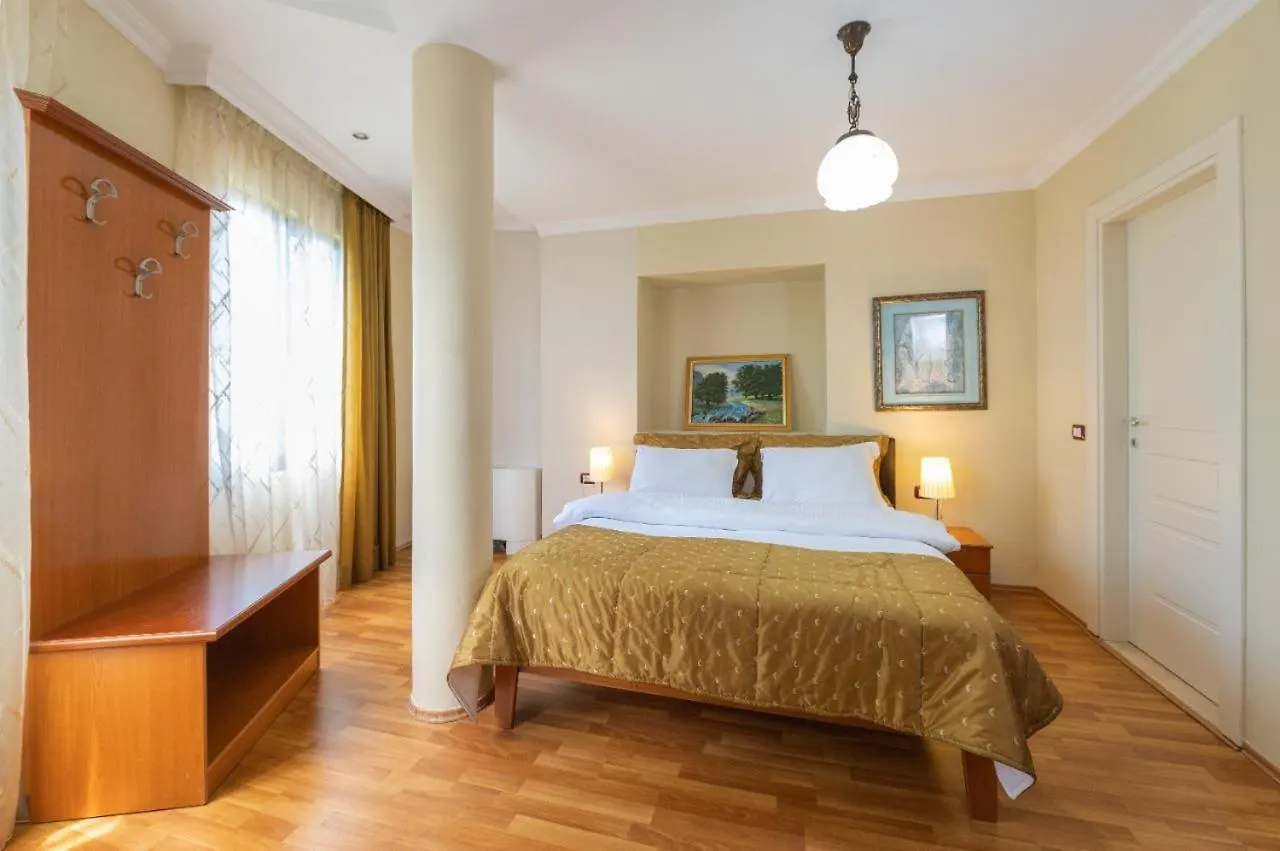 Vila Arber Golem  Golem (Tirana)
