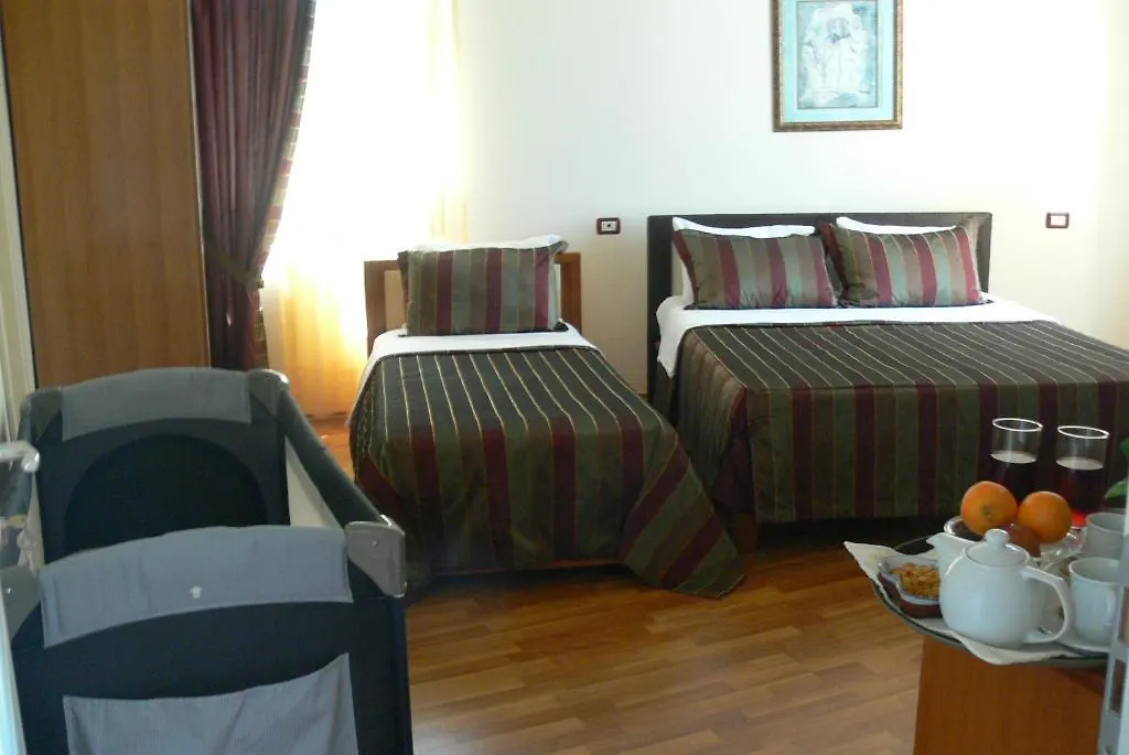 *** Pensión Vila Arber Golem  Albania